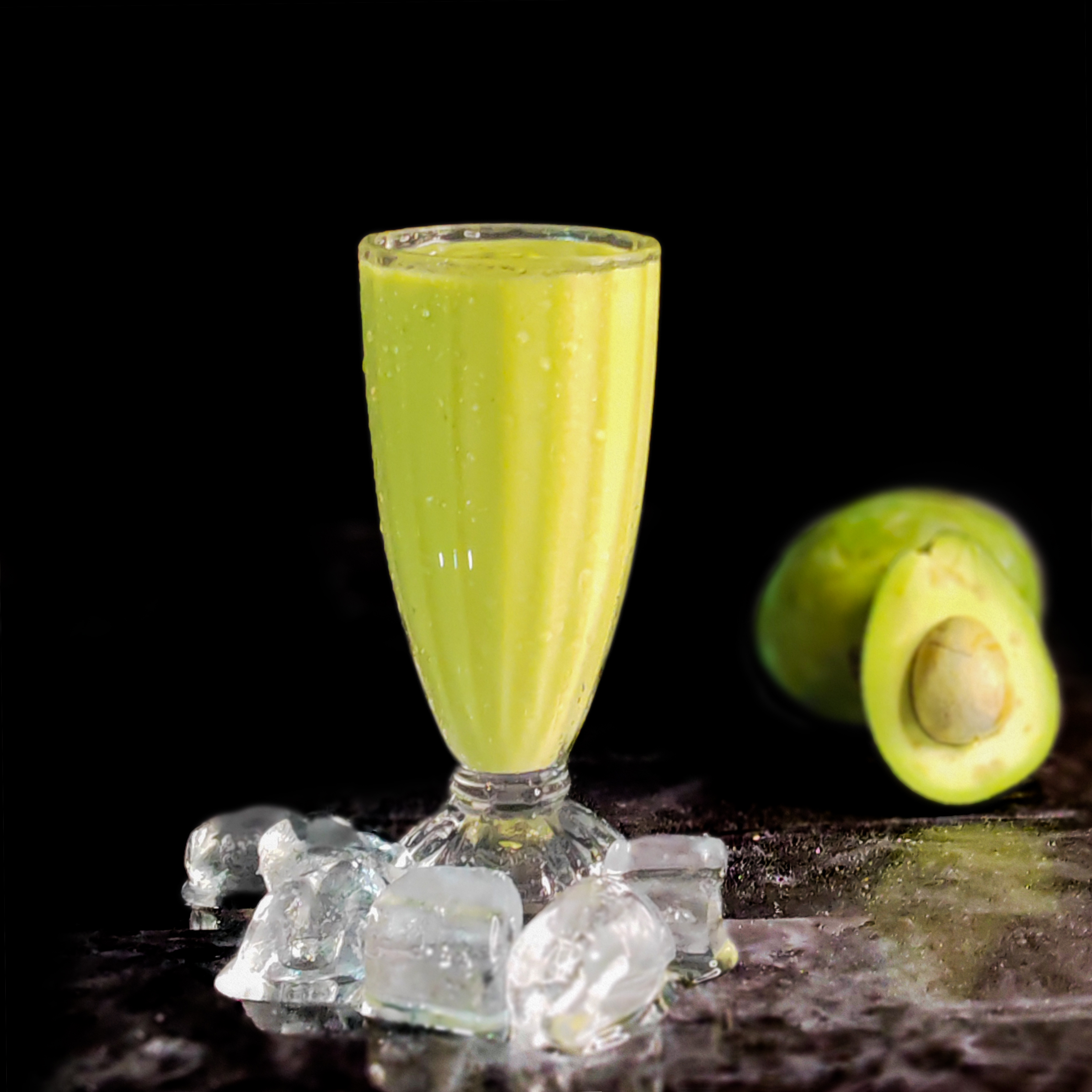 عصير افكادو منجا 